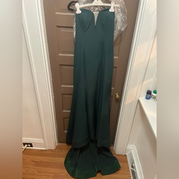 Green Prom Dress - Picture 4 of 7